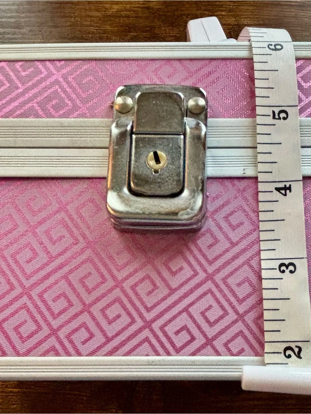Vintage Y2K Caboodles Pink Geometric Aluminum Makeup Train Case Organizer 🎀